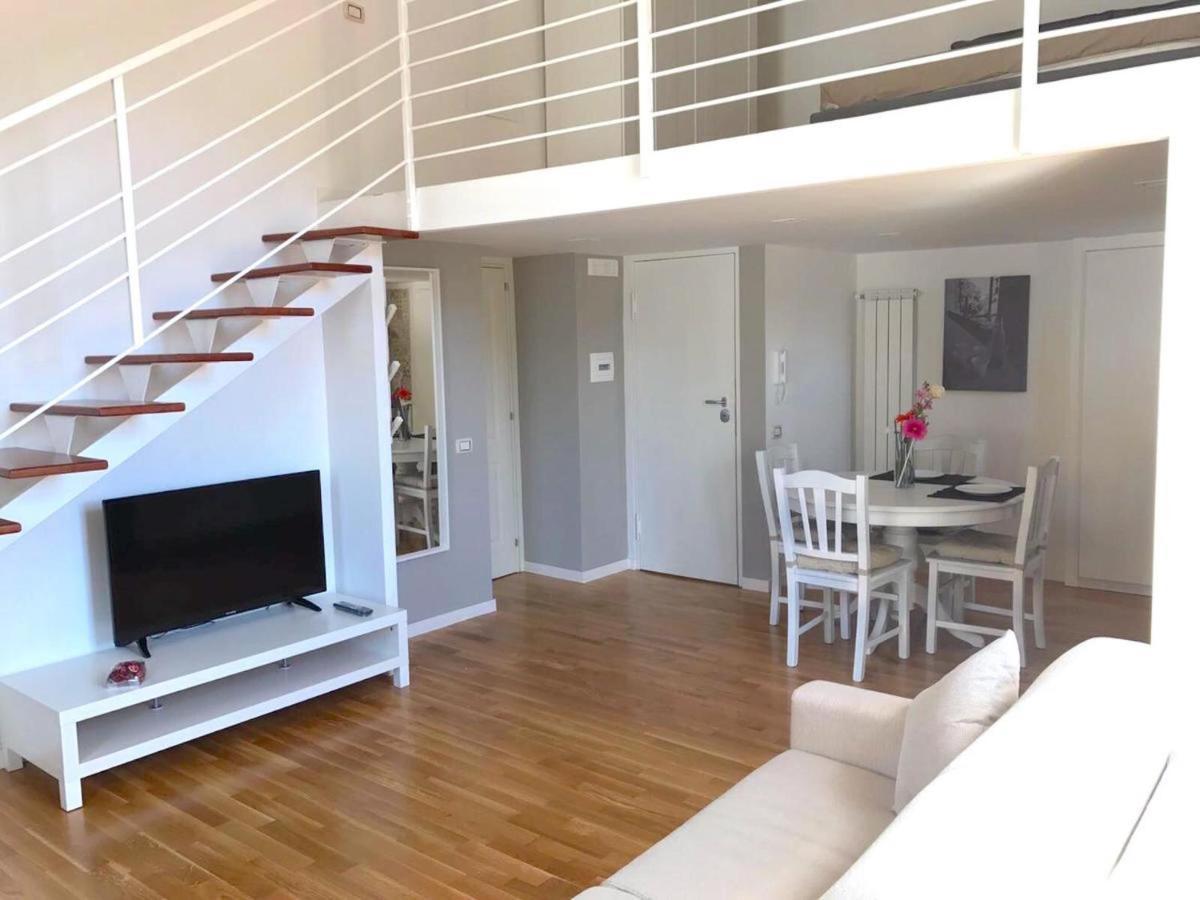 Stay In Naples Flats Bagian luar foto