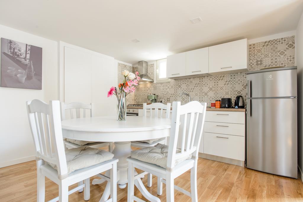 Stay In Naples Flats Bagian luar foto